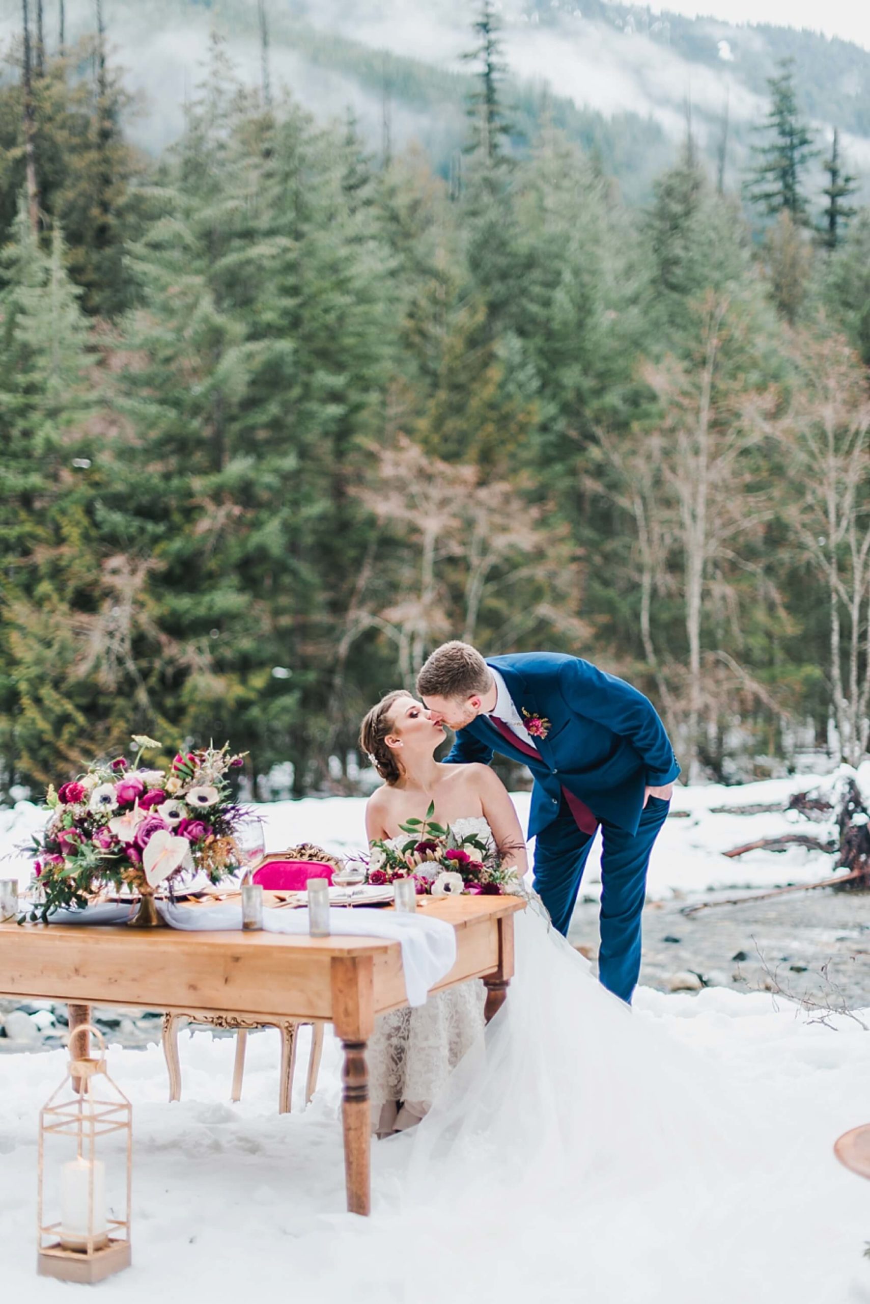 Snoqualmie snowy elopement bride and groom