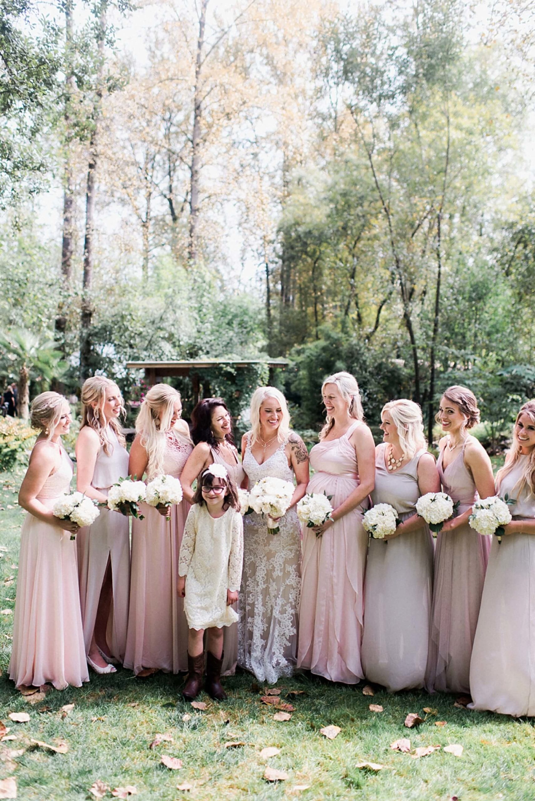 Maroni Meadows bride and bridesmaids