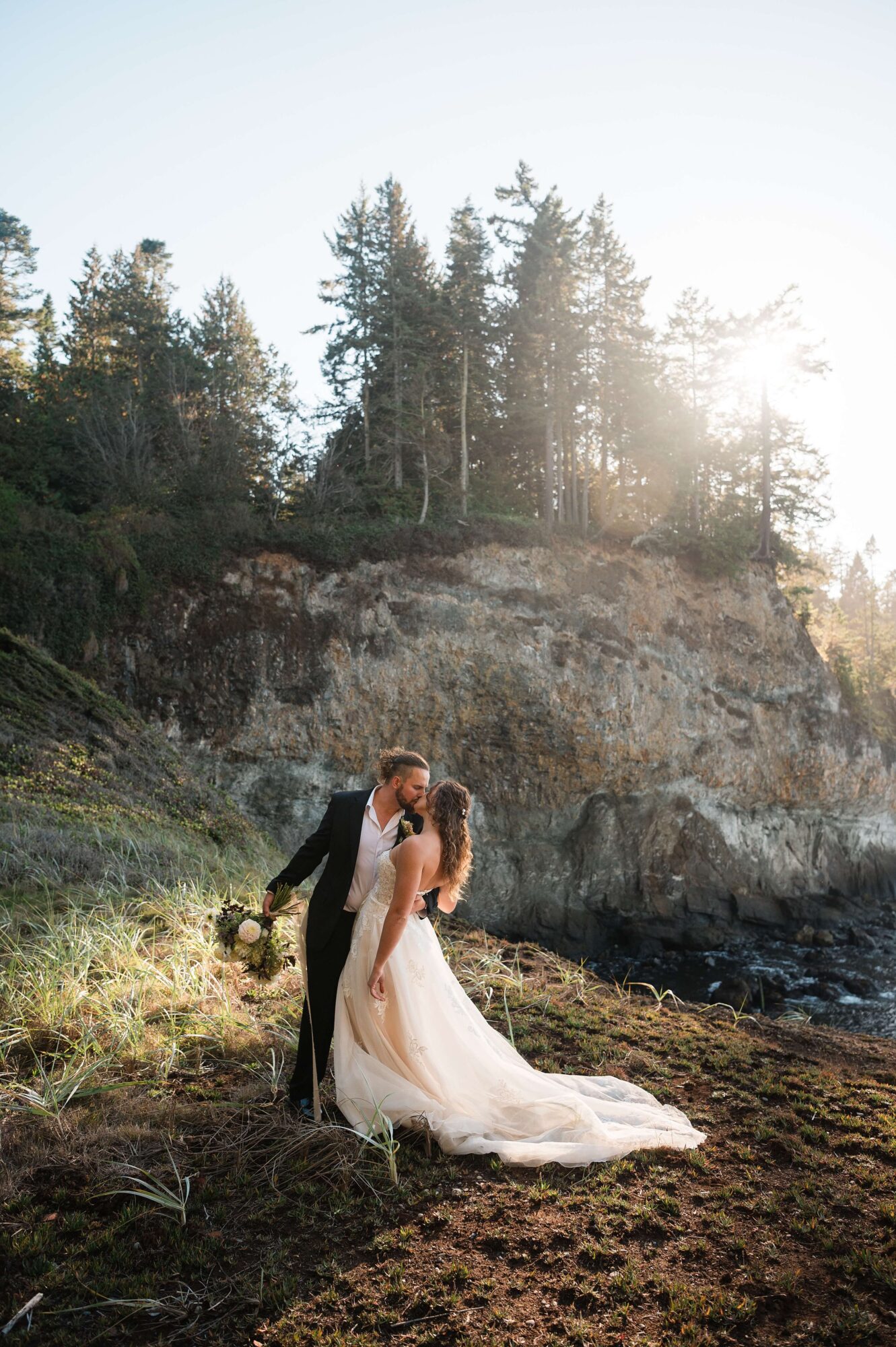Cliffside elopement in Olympic National Park