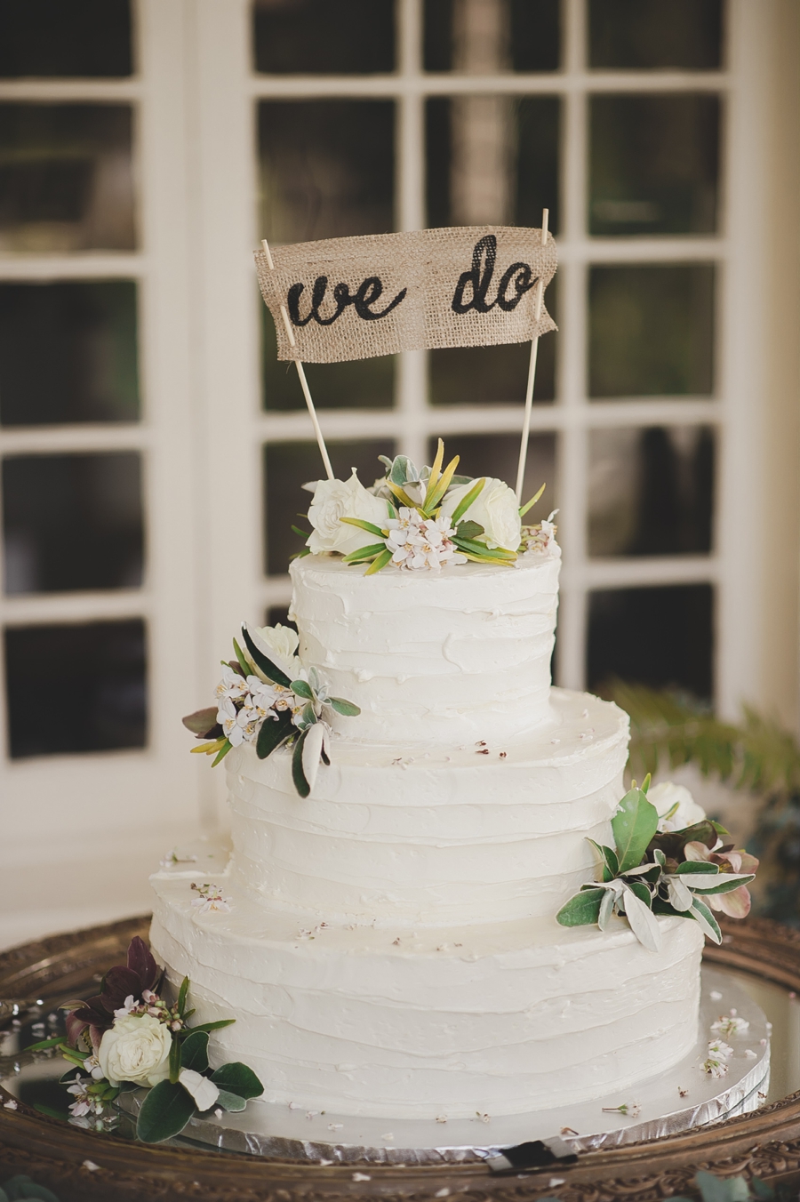 Lake Crescent Lodge Wedding Cake