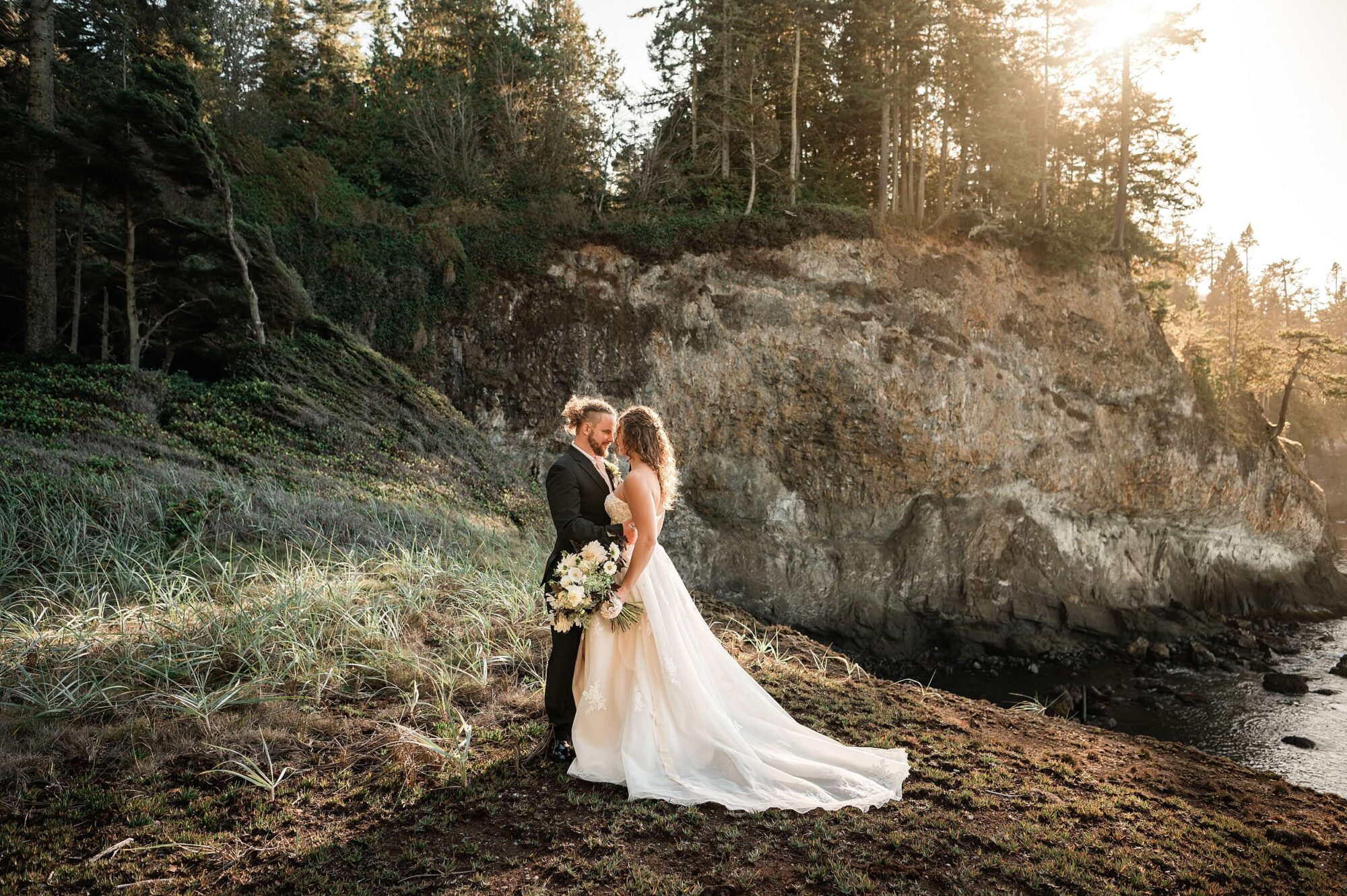 Bride and groom eloping on the Washington coast